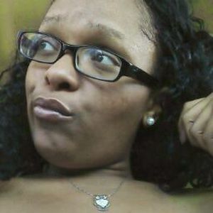 Meet your Posher, Monique